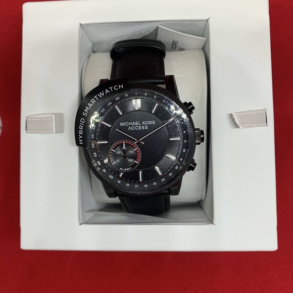 Michael Kors Access Smart Watch - Picture 4 of 4